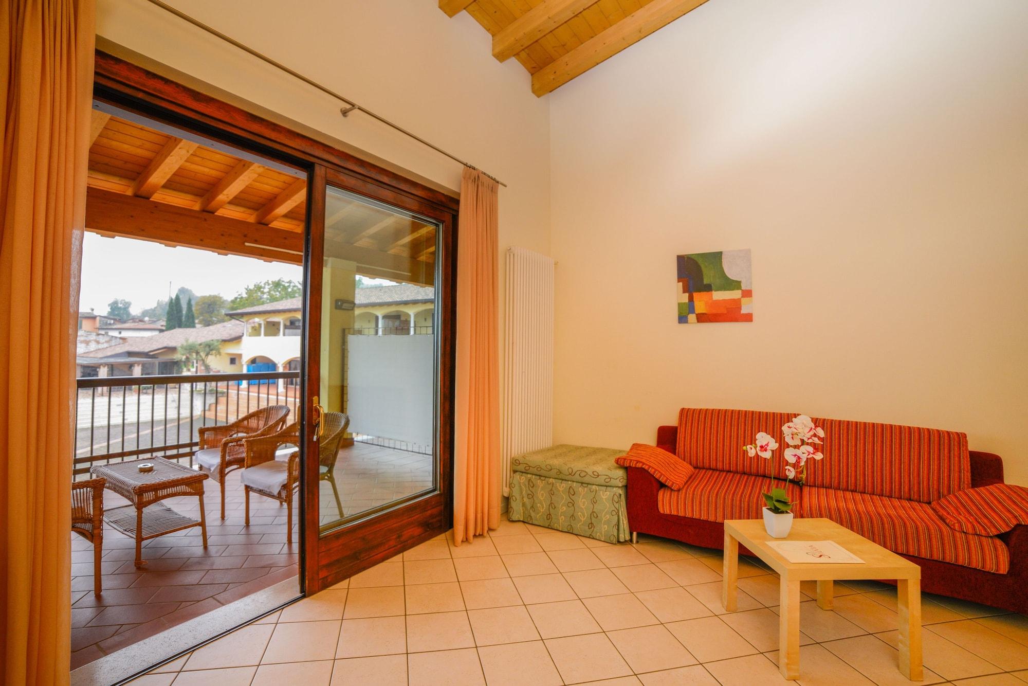 Ahg Donna Silvia Wellness Hotel Manerba del Garda Exterior photo