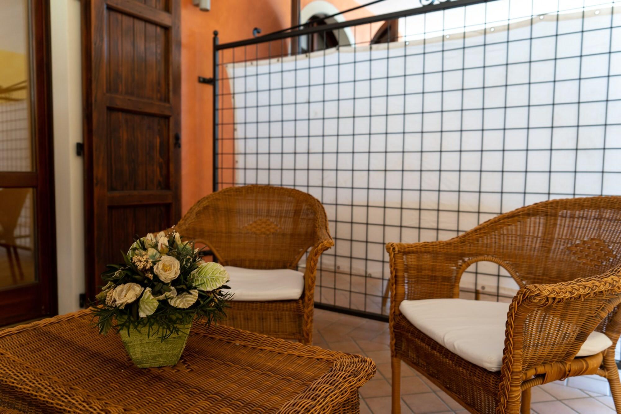 Ahg Donna Silvia Wellness Hotel Manerba del Garda Exterior photo