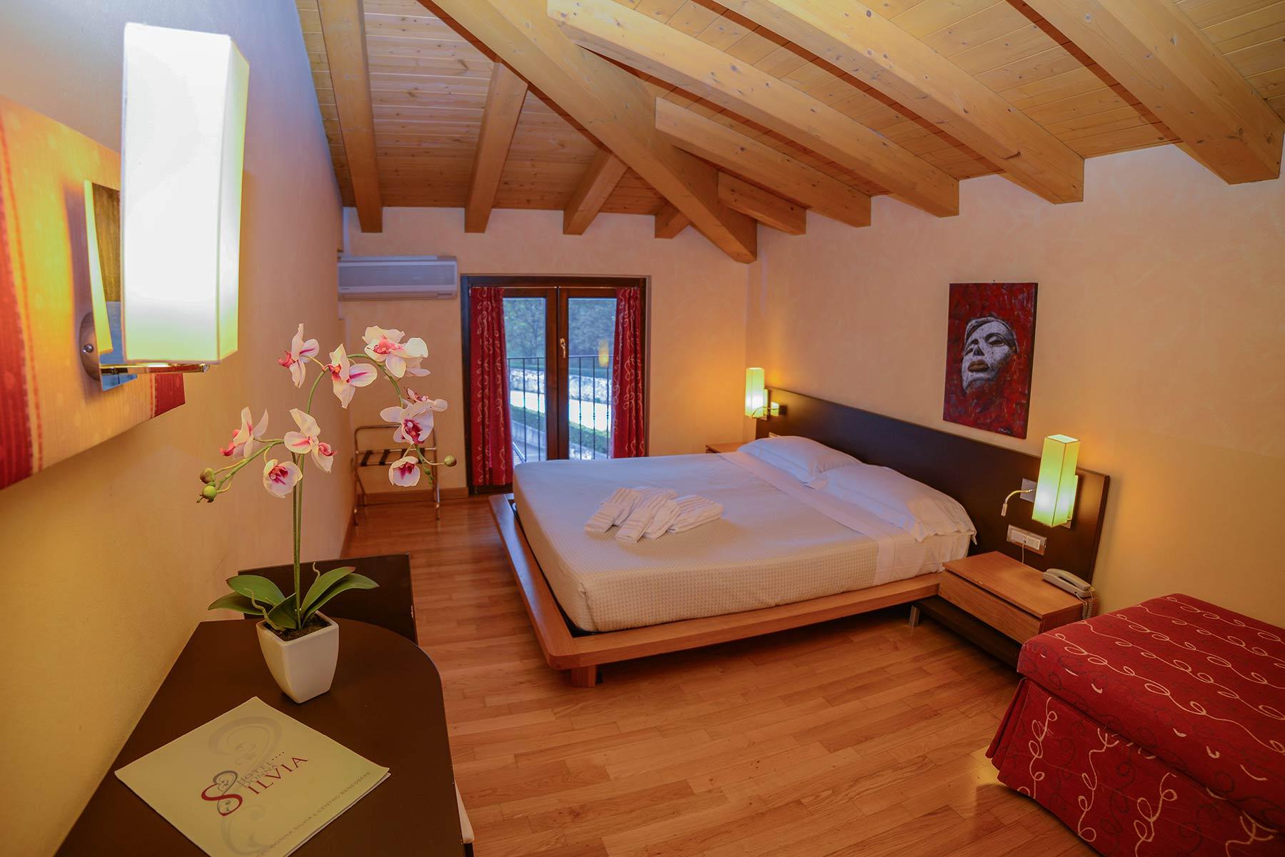 Ahg Donna Silvia Wellness Hotel Manerba del Garda Exterior photo